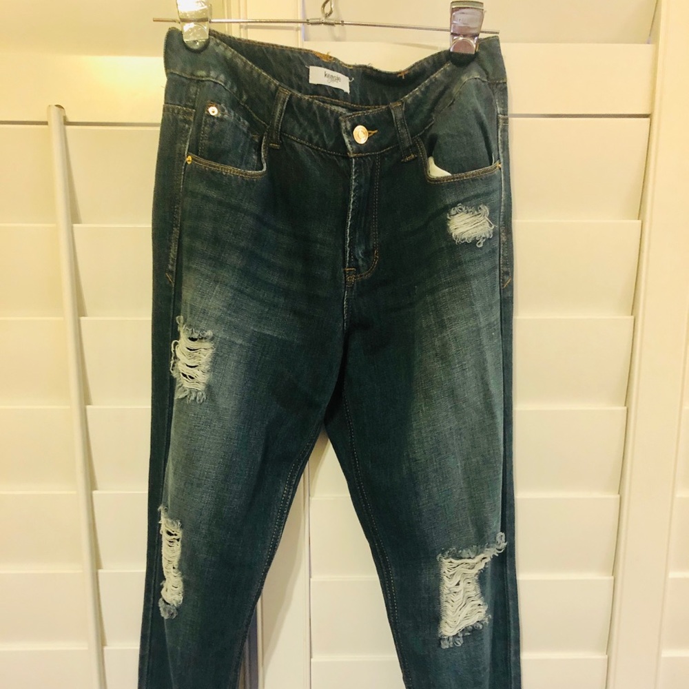Junior’s Fashionable Ripped Jeans